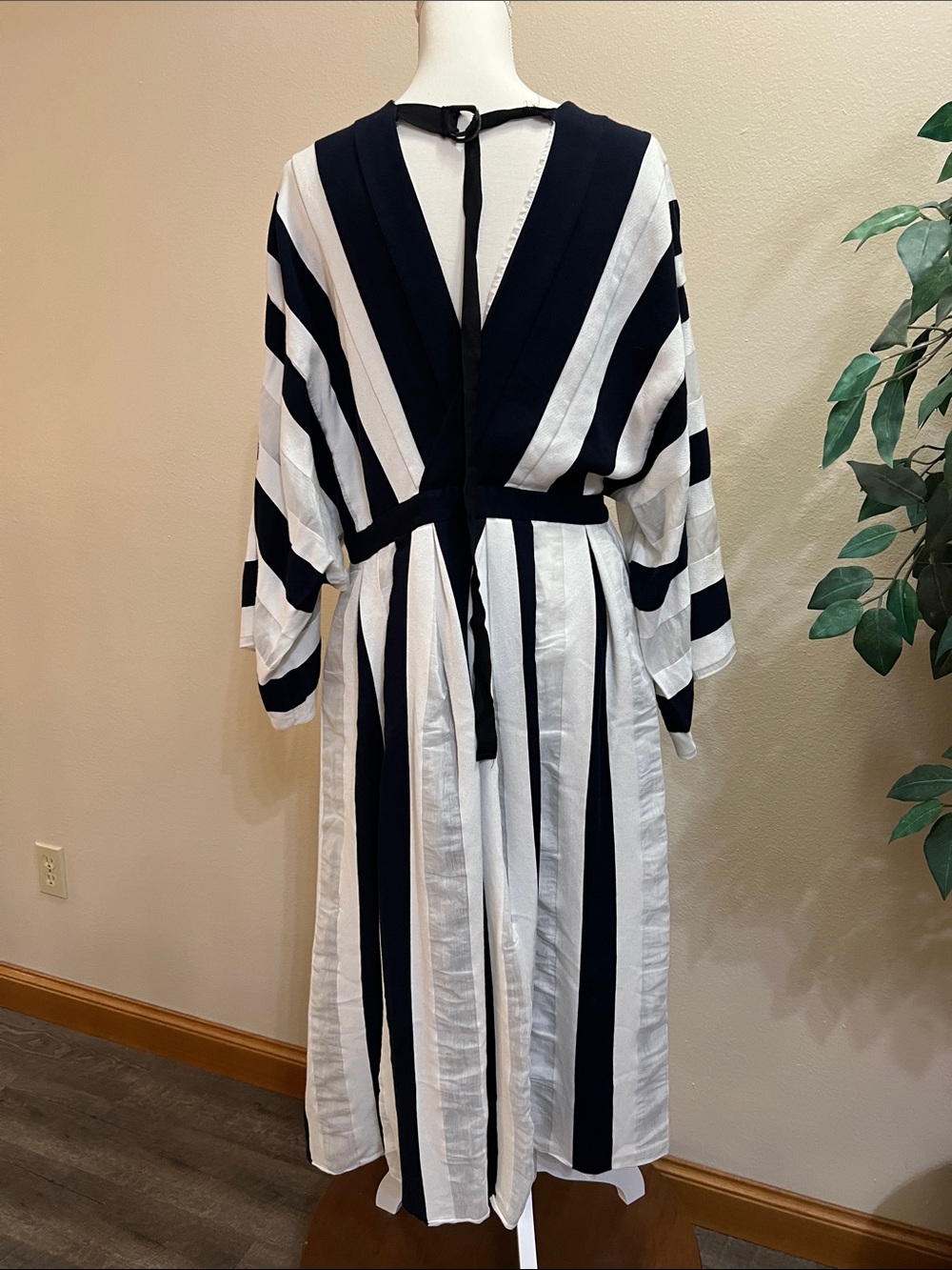 ADAM LIPPES Collective Dress Navy Stripe Kimono Sleeve Double V Pockets Size 14 - Picture 12 of 17